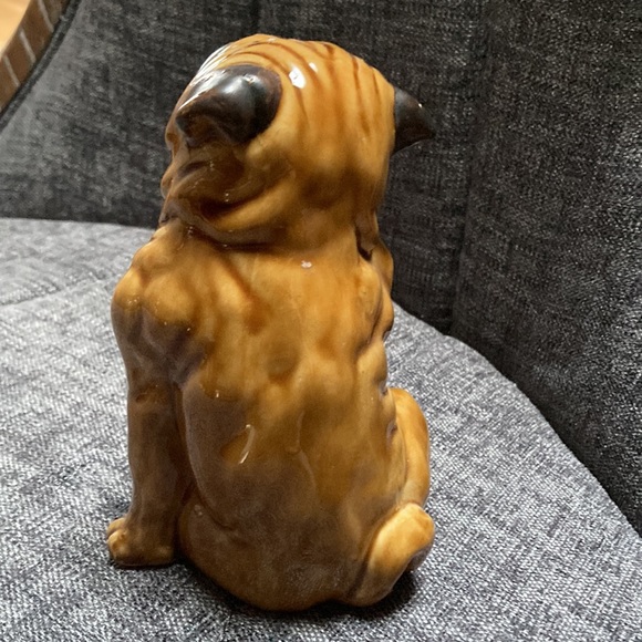 Pug Statue - Picture 4 of 4